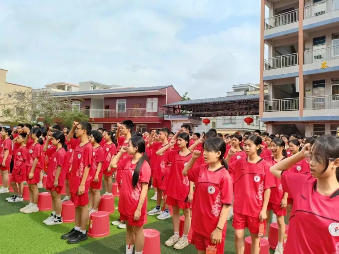 【百日逐梦,决战中考】星鹏附属实验学校举行2026年中考前100天激励大会 第42张