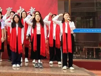 【百日逐梦,决战中考】星鹏附属实验学校举行2026年中考前100天激励大会 第49张