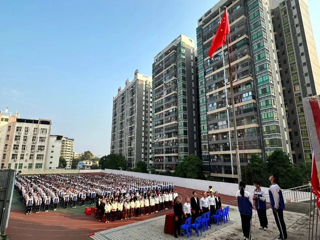 梅州市东山学校隆重举行2026年决胜中考动员大会 第2张