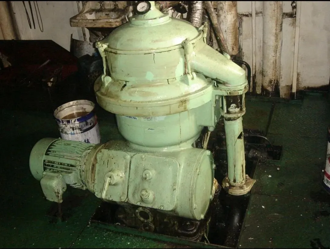 三管轮白皮书|轮机英语100道易错题(真题高频·中英对照版) 第2张