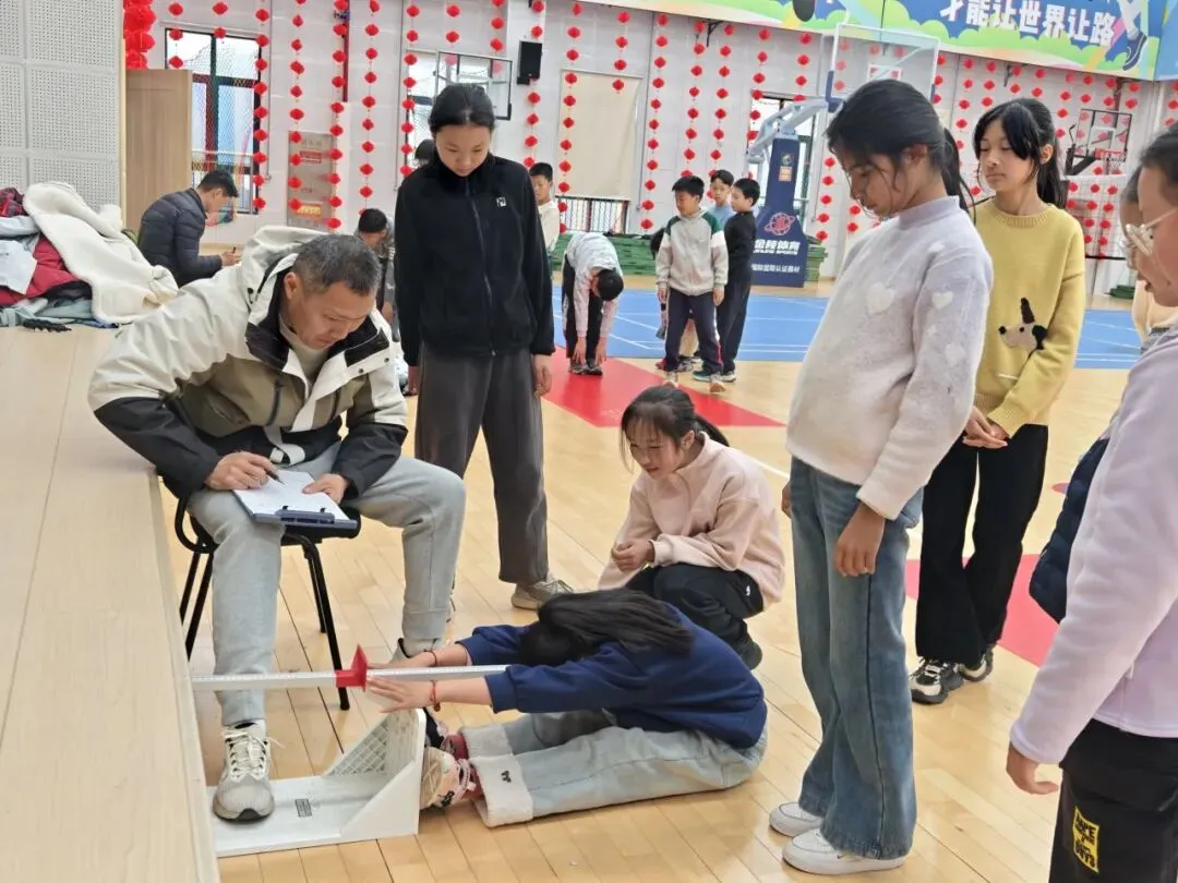 小越街道中心小学开展五年级体质健康模拟测试 第22张