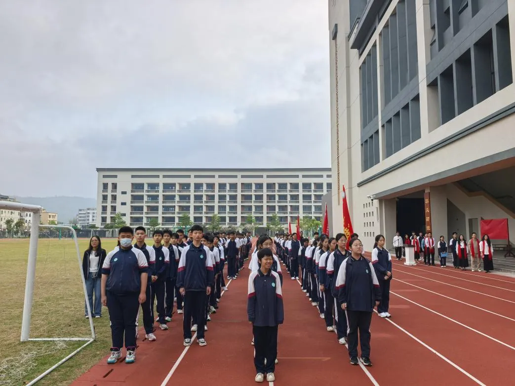 拼搏百日,圆梦七月——草堂中学中考百日冲刺誓师大会圆满举行 第14张