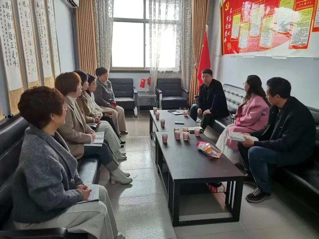 精准调研明方向 凝心聚力备中考——陕州区教师发展中心赴区二中调研九年级毕业班教学工作 第5张