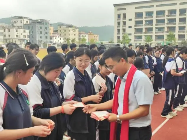 拼搏百日,圆梦七月——草堂中学中考百日冲刺誓师大会圆满举行 第27张