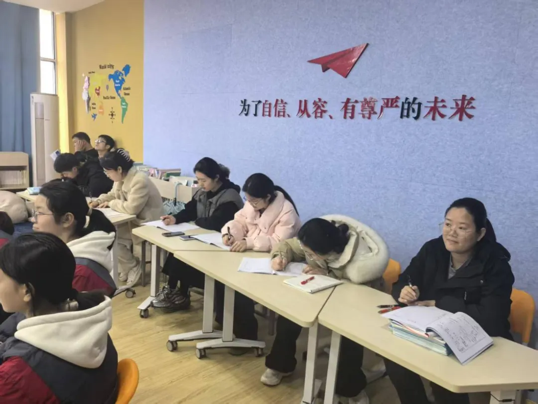 凝心聚力备中考,逆风翻盘向未来——德安三中开启第三届班主任“青蓝工程”班会课展示系列活动(九) 第2张