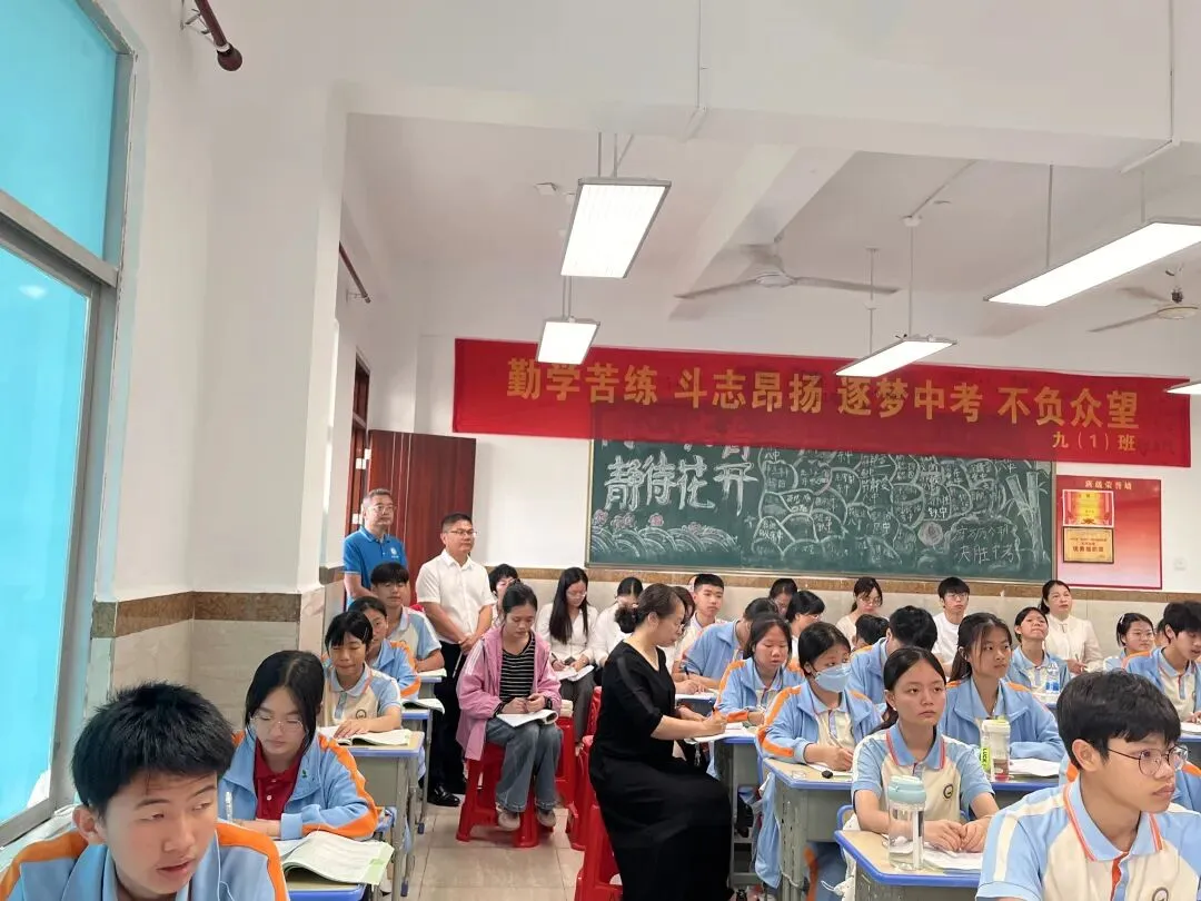 西南联动凝智慧,港务研思促中考丨西南中学教育集团2026年中考备考研讨活动(港务中学站)圆满举行 第14张