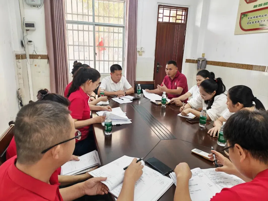 西南联动凝智慧,港务研思促中考丨西南中学教育集团2026年中考备考研讨活动(港务中学站)圆满举行 第57张