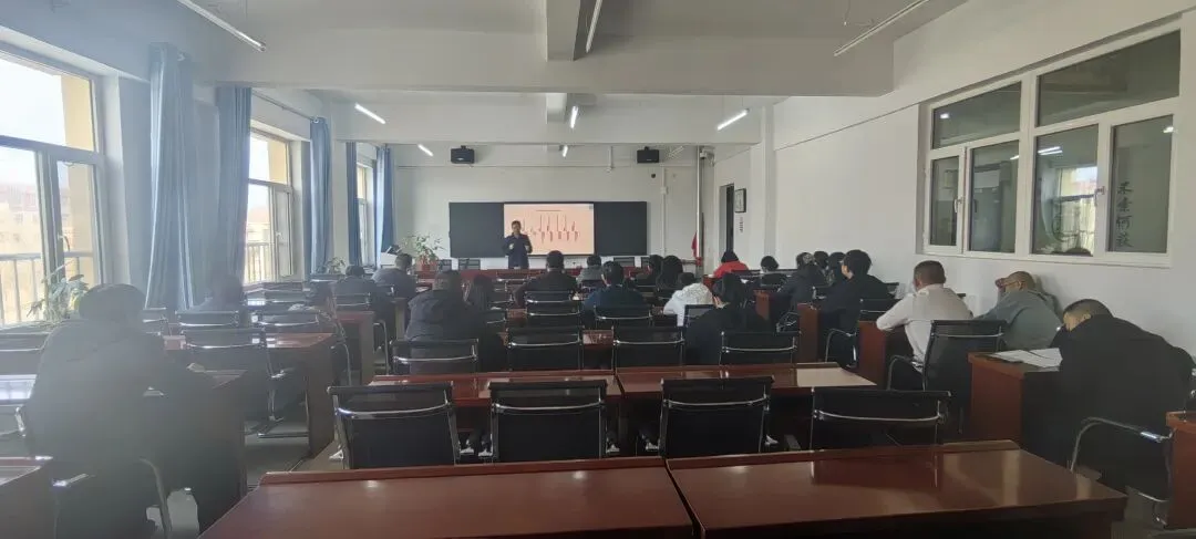 精析模考 聚力备考|乌拉特中旗第一中学召开高三一模分析及后期备考工作会 第7张