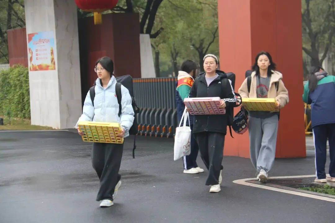 株洲市首届美术中考模拟考试圆满举行,近400名初三学子实战练兵! 第13张