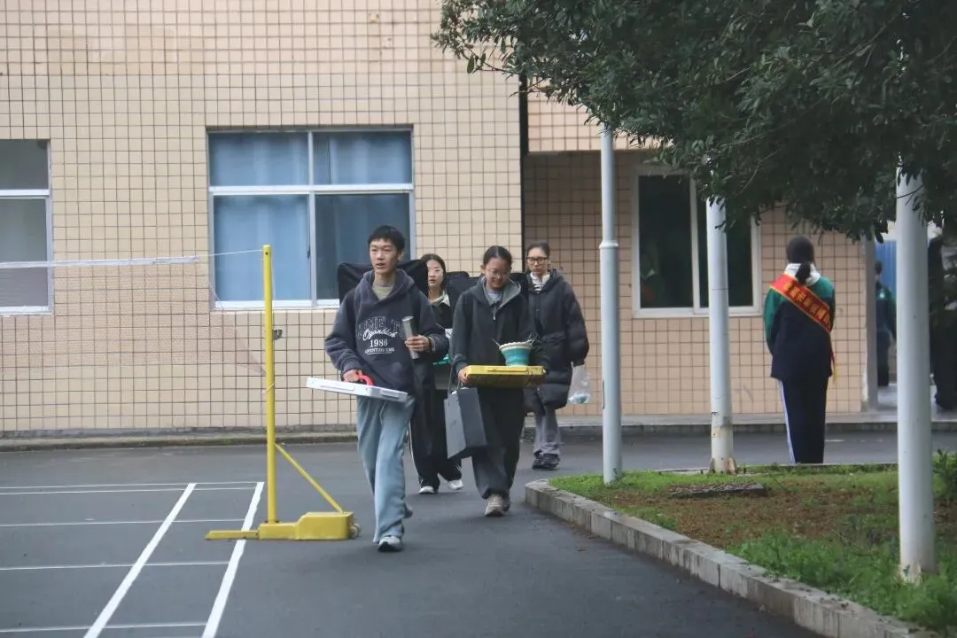 株洲市首届美术中考模拟考试圆满举行,近400名初三学子实战练兵! 第22张