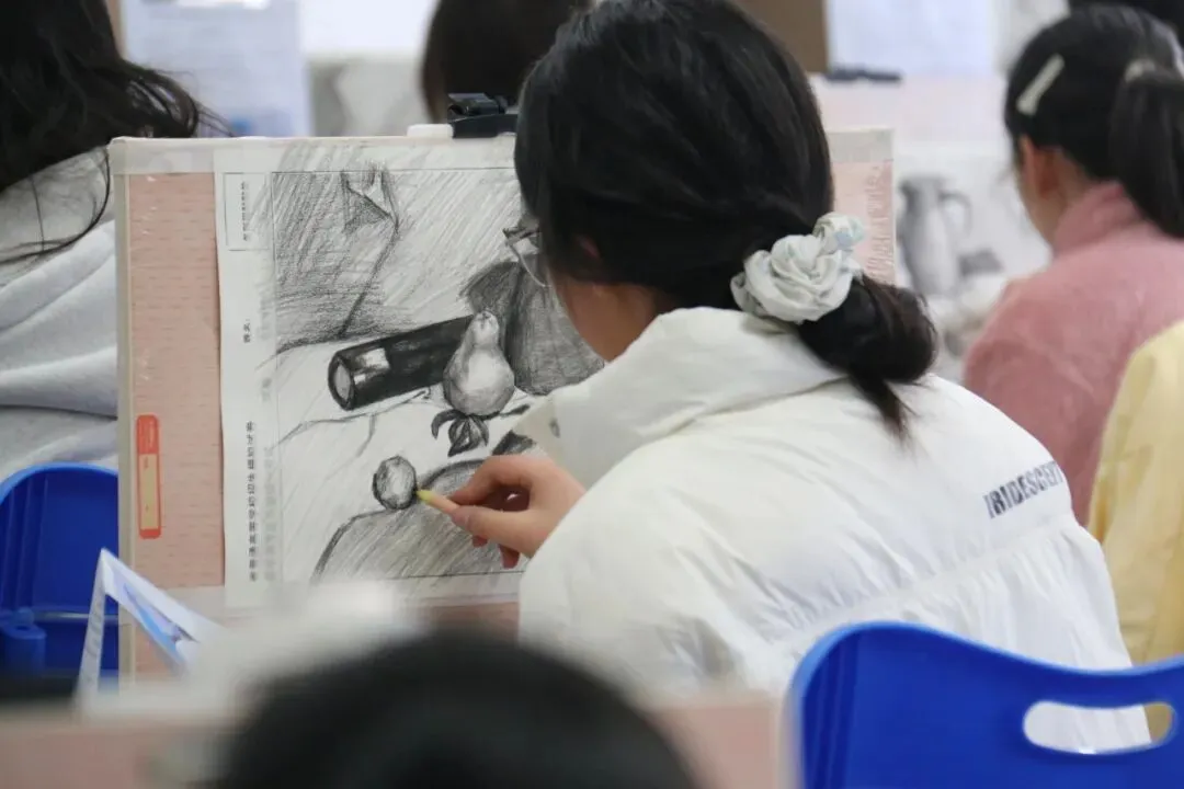株洲市首届美术中考模拟考试圆满举行,近400名初三学子实战练兵! 第33张