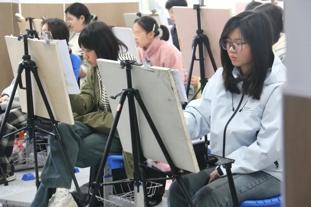 株洲市首届美术中考模拟考试圆满举行,近400名初三学子实战练兵! 第37张