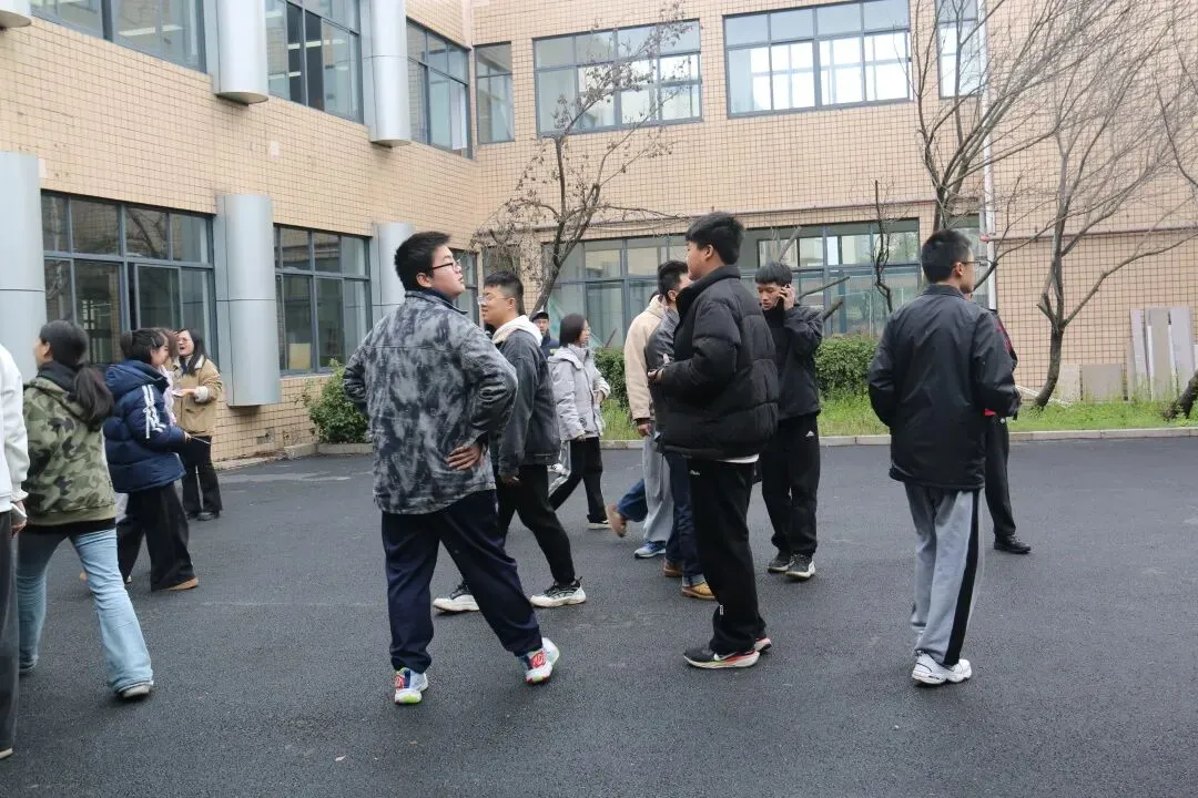 株洲市首届美术中考模拟考试圆满举行,近400名初三学子实战练兵! 第41张