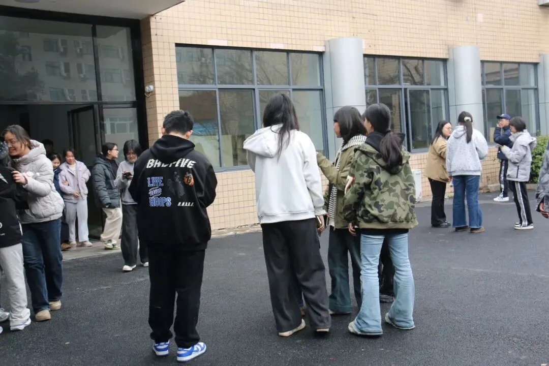 株洲市首届美术中考模拟考试圆满举行,近400名初三学子实战练兵! 第42张