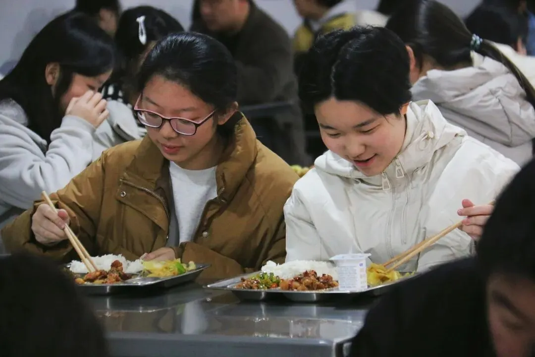 株洲市首届美术中考模拟考试圆满举行,近400名初三学子实战练兵! 第47张