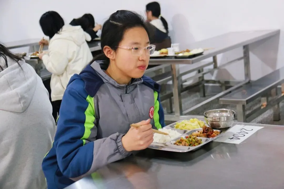 株洲市首届美术中考模拟考试圆满举行,近400名初三学子实战练兵! 第49张