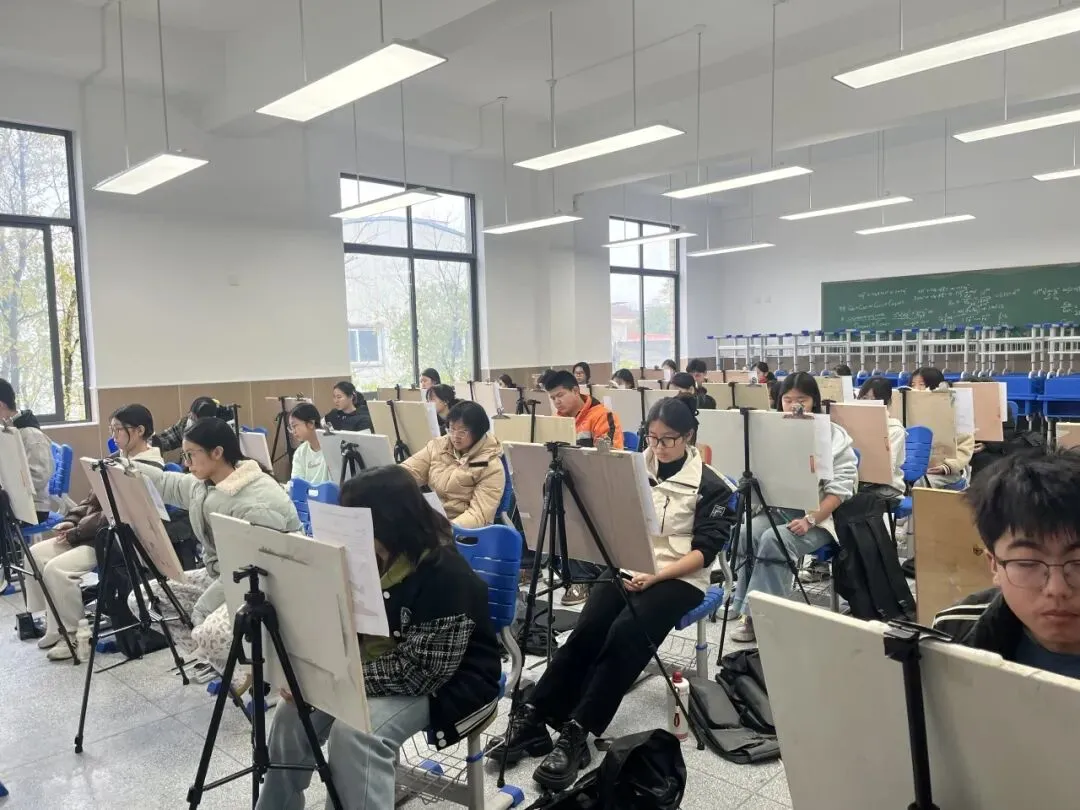 株洲市首届美术中考模拟考试圆满举行,近400名初三学子实战练兵! 第86张