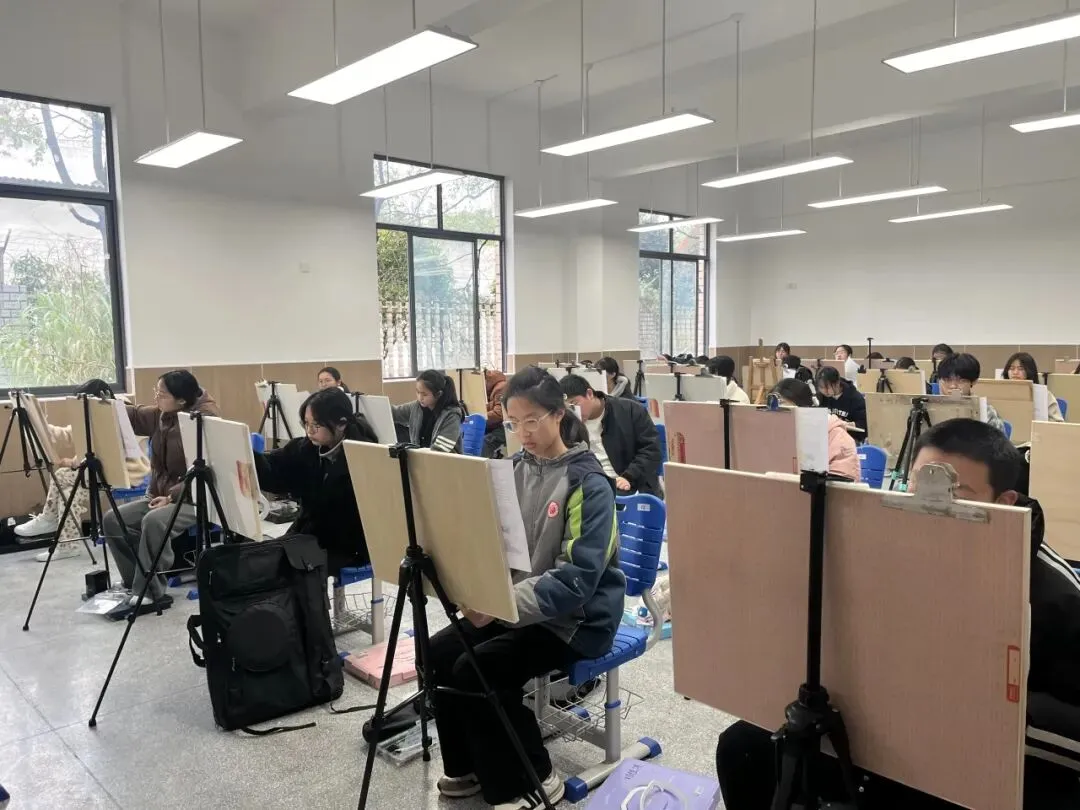 株洲市首届美术中考模拟考试圆满举行,近400名初三学子实战练兵! 第87张
