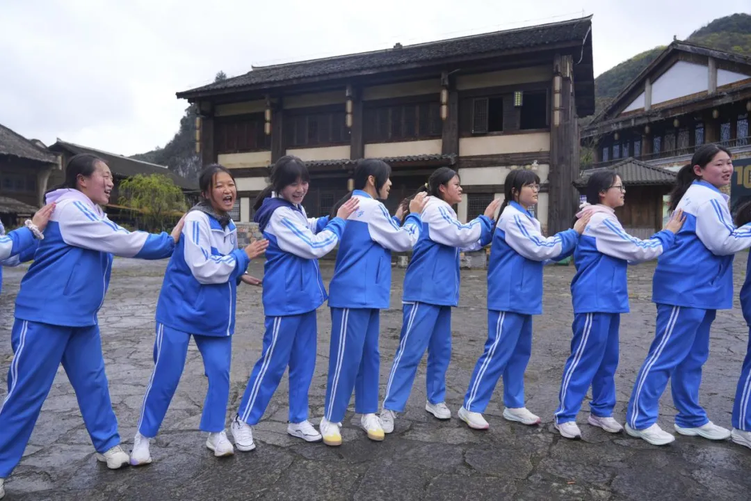 中考真题!2017-2025年中考(全科)语文、英语、数学试卷真题及答案汇总下载!3.24 第18张