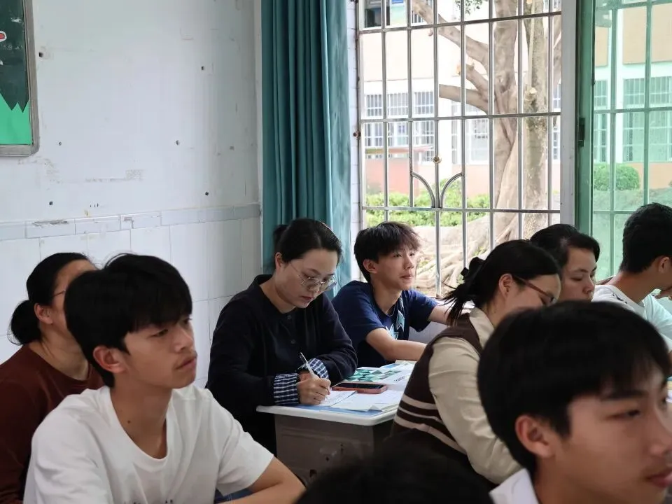 视导赋能促提升,精准备考创佳绩,中考备考常规视导暨鱼湾中学备考 第8张