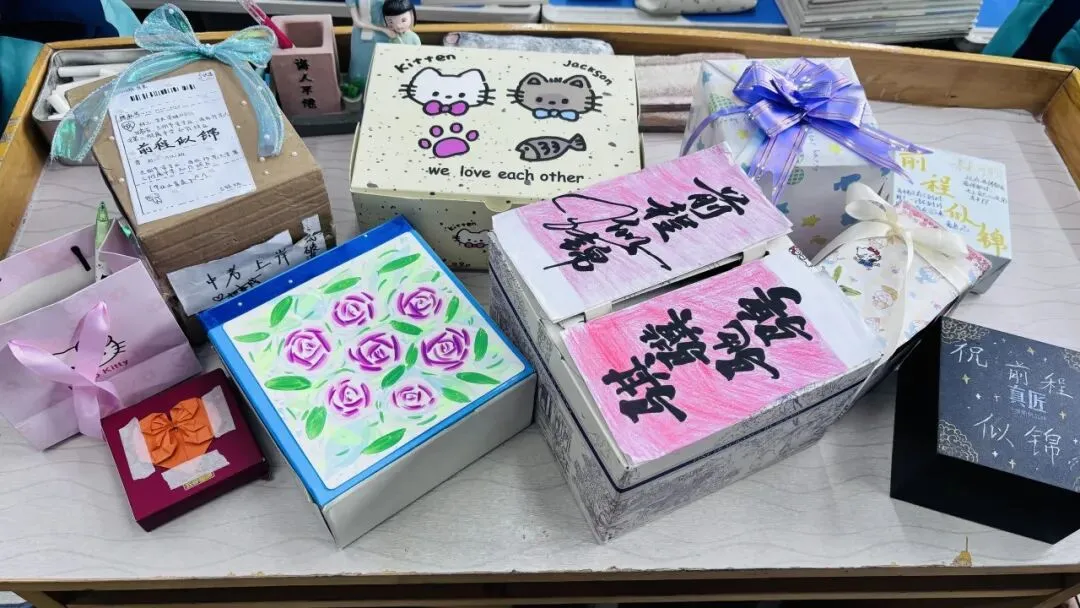 盲盒传情,助力中考——我校举行八、九年级中考祝福活动 第27张