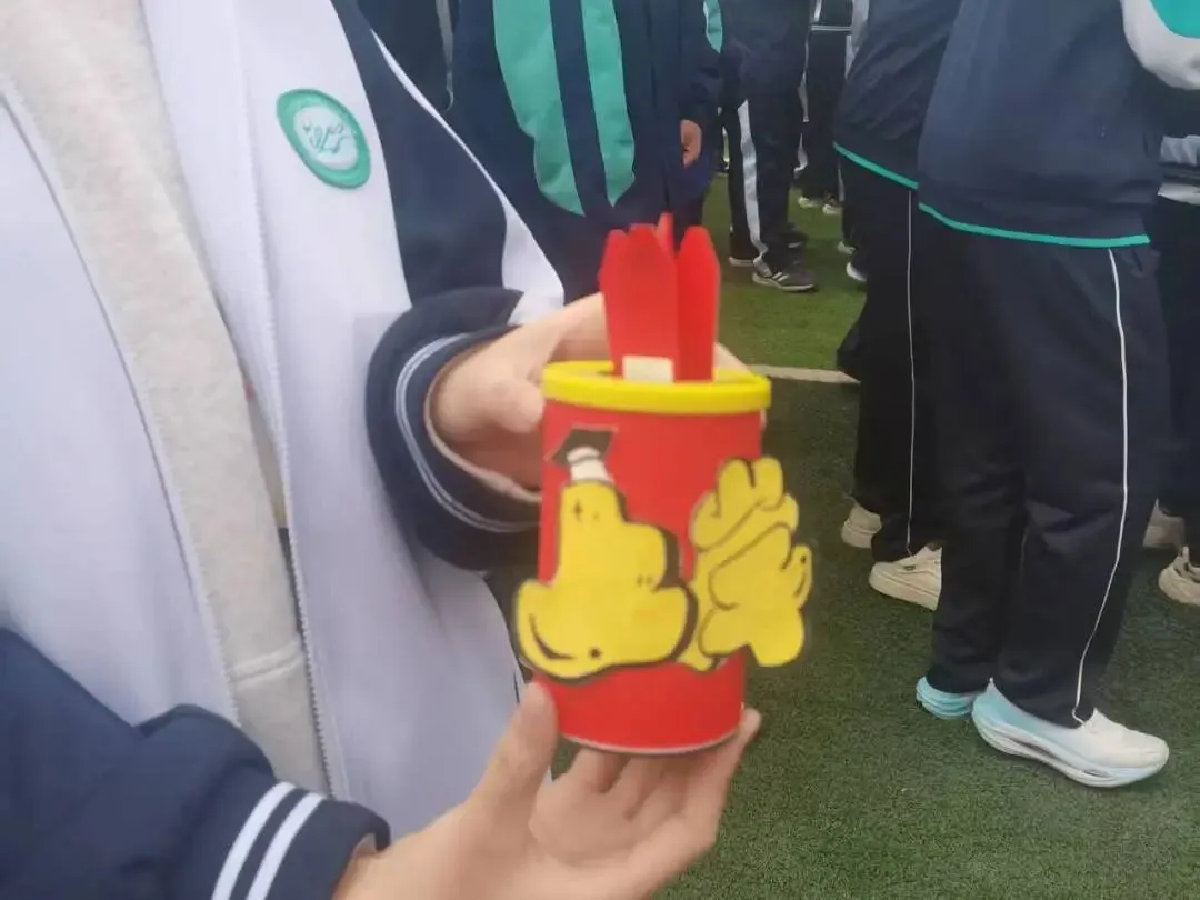 盲盒传情,助力中考——我校举行八、九年级中考祝福活动 第33张