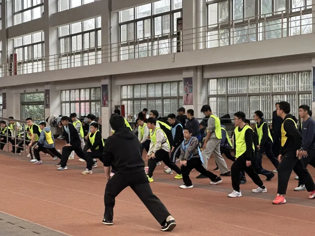直击中考体育痛点!直击西安体院模考现场:辉煌之下,这三块“硬骨头”必须啃掉! 第6张