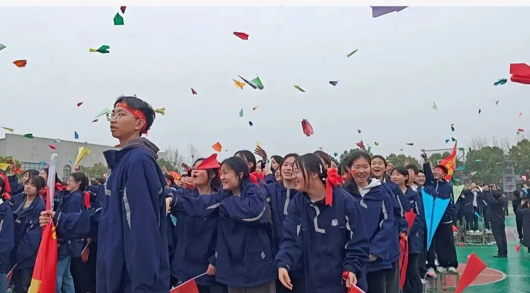 骐骥千里,直上青云——中考誓师大会 第6张
