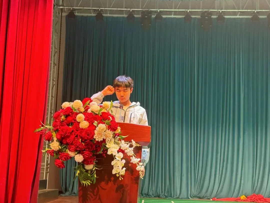 不负江南好春光 且以壮志赴中考 ——临湘市江南中学中考誓师大会纪实 第8张