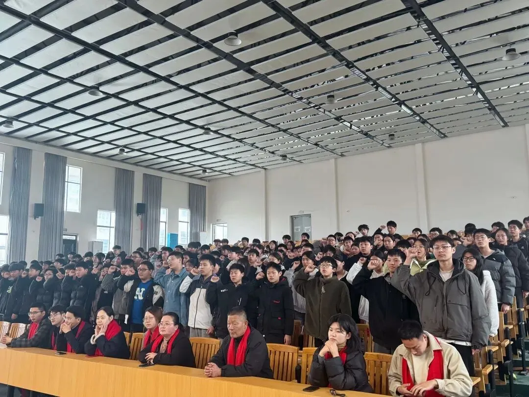 不负江南好春光 且以壮志赴中考 ——临湘市江南中学中考誓师大会纪实 第9张
