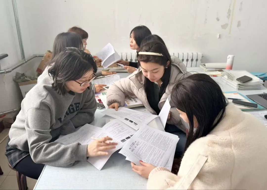 【校园新闻】研析中考新方向,深耕语文真素养——三江联合学校初中部语文教研组集体备课纪实 第4张