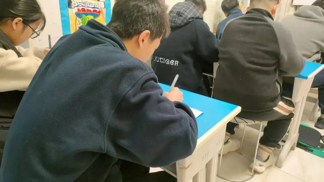 中考作文备考——AI与成长(审题+选材+范文+开头结尾)学生作品 第5张