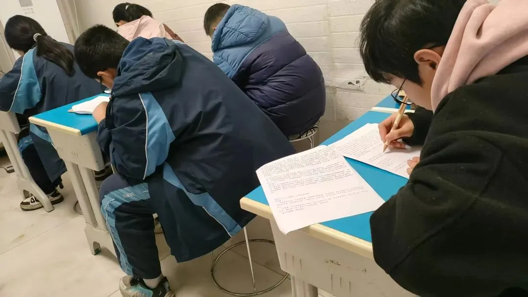 中考作文备考——AI与成长(审题+选材+范文+开头结尾)学生作品 第10张