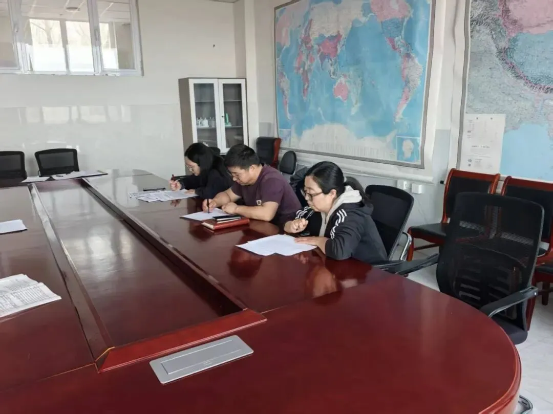 精析模考明方向 聚力备考提质效——乌拉盖管理区第一中学召开高三320质量分析会 第4张