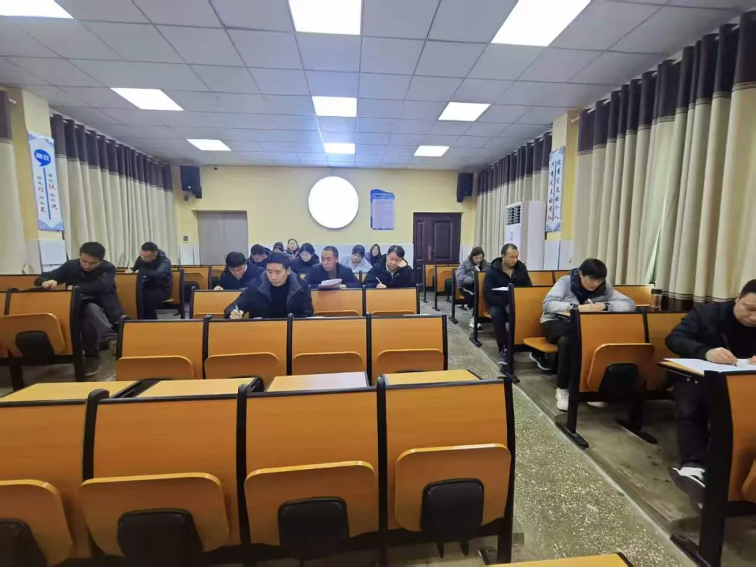 聚焦真题深研细究 精准把脉科学备考——毕节三中(长水教育集团毕节三中)开展中考试题专项研究活动 第4张