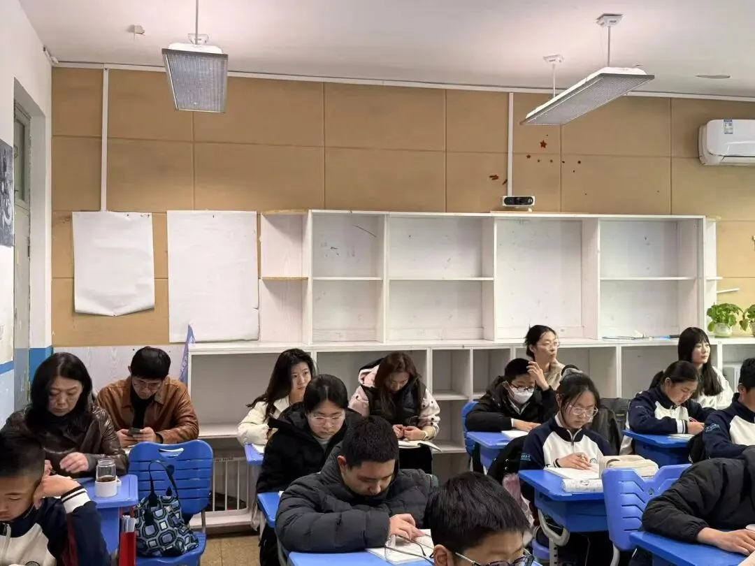 精准把脉中考备考 全面引领质量提升——市南区教育研究中心深入学校开展专项调研 第13张