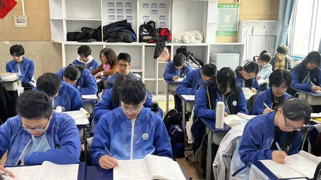 精准把脉中考备考 全面引领质量提升——市南区教育研究中心深入学校开展专项调研 第17张