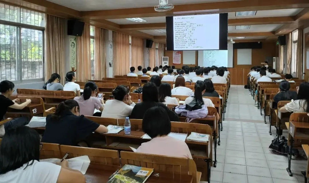 中考成绩不理想,考不上高中?这条路径更容易上大学! 第20张