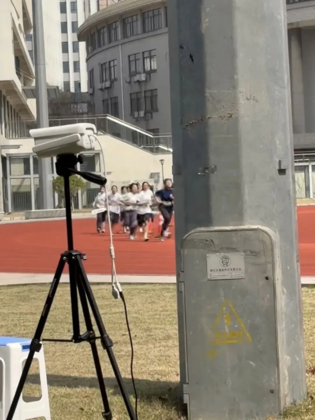 体育中考周,孩子在跑步,家长在爬墙! 第3张