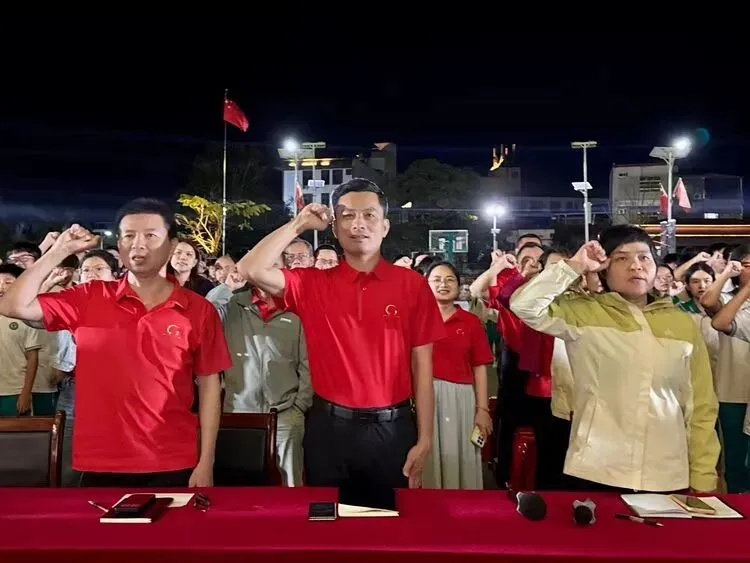 万泉中学举办2026年生地中考励志大会 第19张