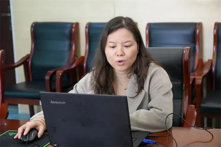 【中考备考·语文组】研思共进明方向 科学备考提质效—— 我校语文组举行2026 年备考研讨会 第5张 【中考备考·语文组】研思共进明方向 科学备考提质效—— 我校语文组举行2026 年备考研讨会 第5张