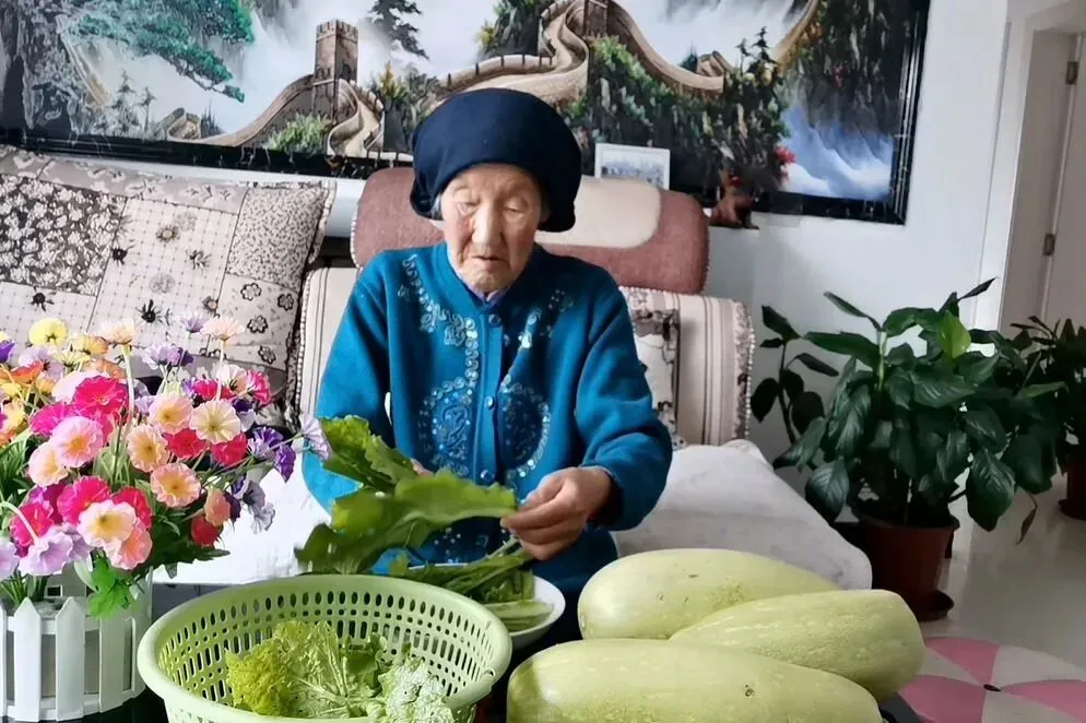 2025年四川凉山彝族自治州中考作文真题 第1张 2025年四川凉山彝族自治州中考作文真题 第1张