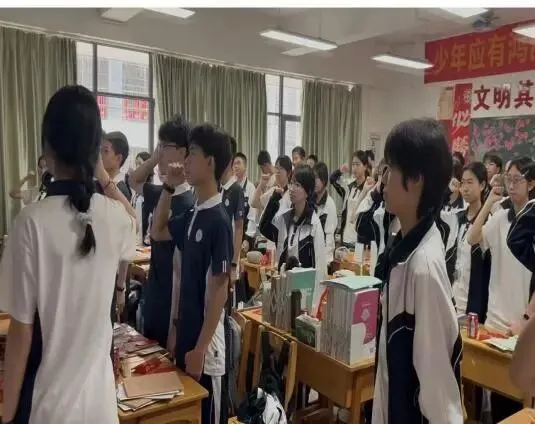 百日鏖战,中考必胜——河源市深河中学2026届中考百日誓师活动圆满举行 第21张