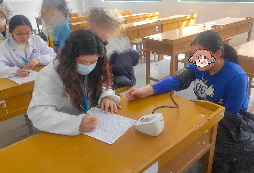 健康护航,逐梦中考 ——市七院为建新中学初三学生开展健康体检 第2张