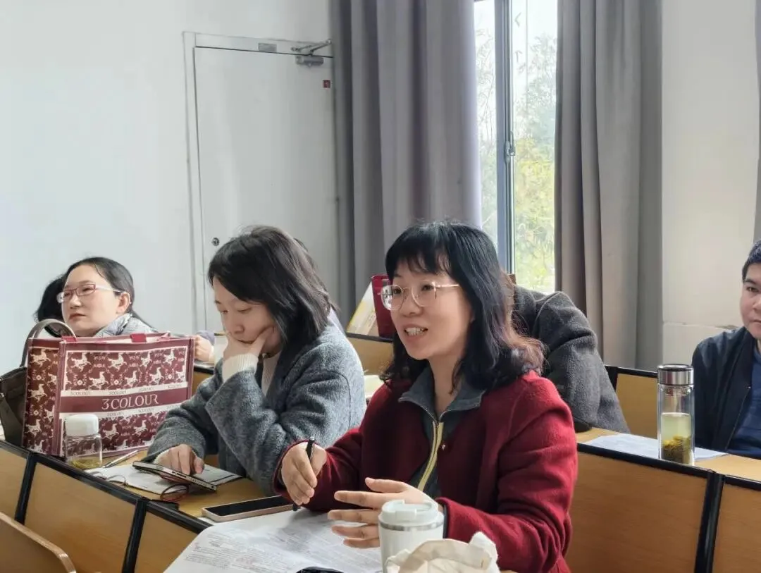 深耕试卷分析,拥抱AI赋能 ——麻城一中英语组举办3月教研专题会议 第5张