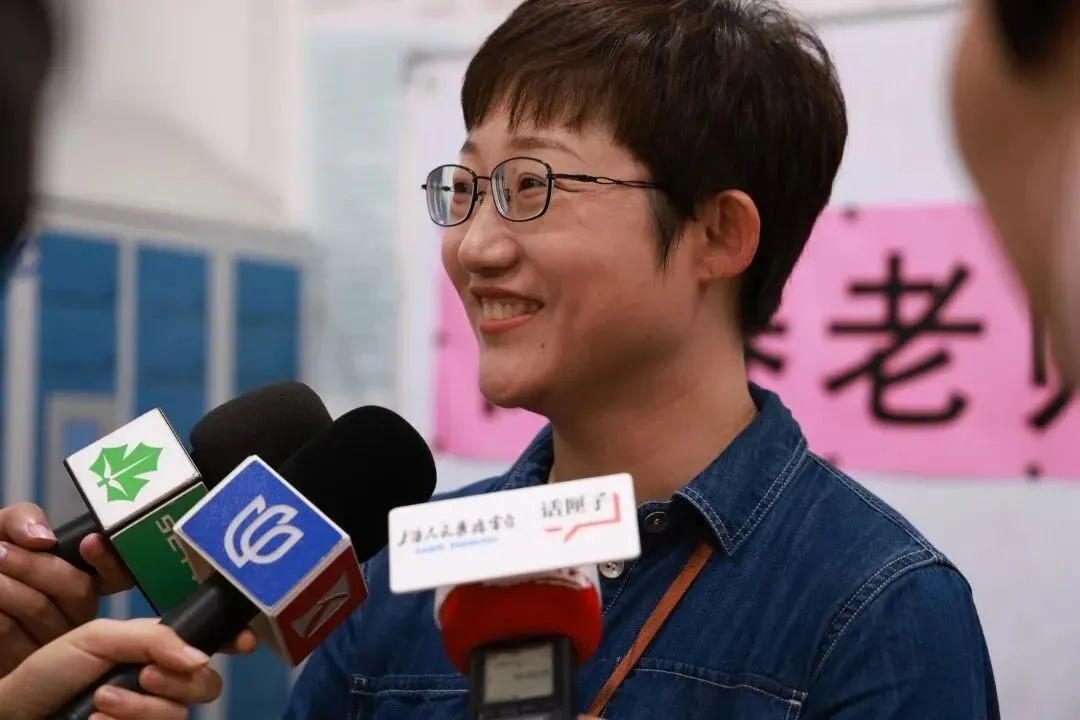 考生家长“探秘”评卷现场,高考试卷原来这样评 第9张 考生家长“探秘”评卷现场,高考试卷原来这样评 第9张