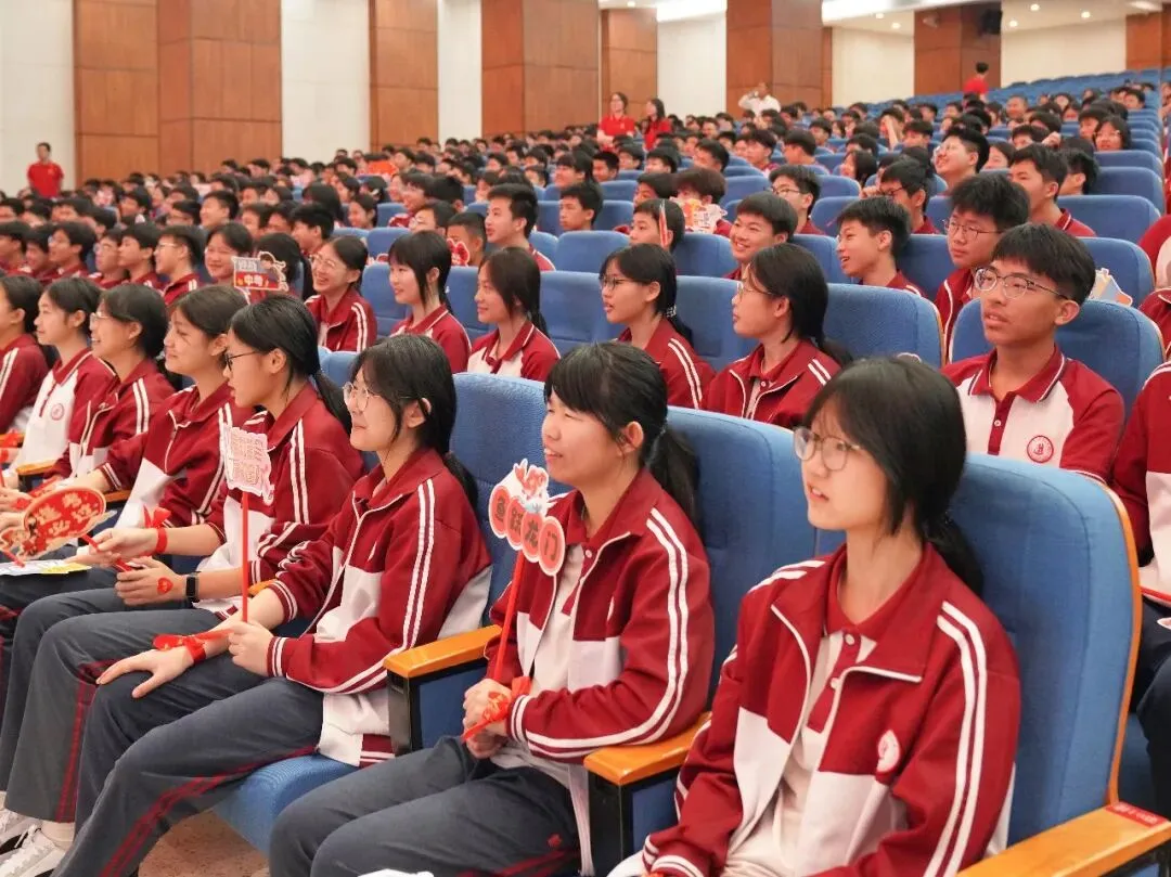 【策马鏖战百日 执笔决胜中考】我校举行2026届九年级中考百日誓师暨备考心理赋能活动 第11张