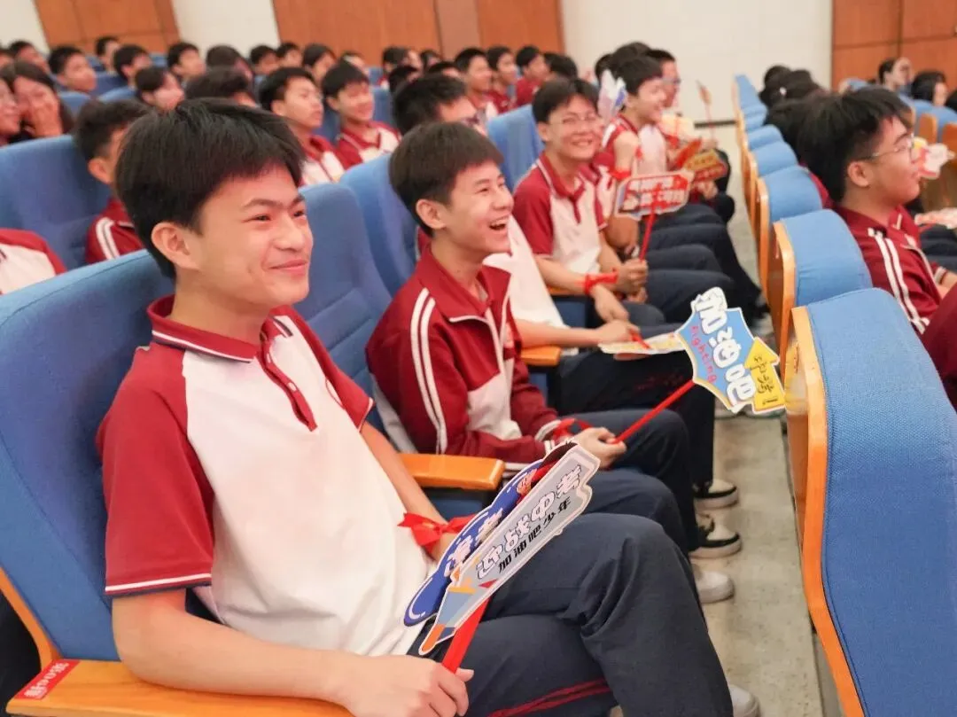 【策马鏖战百日 执笔决胜中考】我校举行2026届九年级中考百日誓师暨备考心理赋能活动 第12张