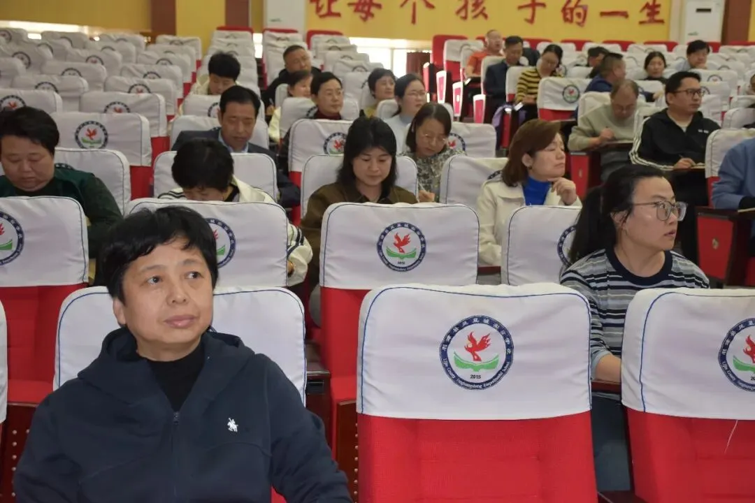 同心话中考,协力扬风帆——利津县初中语文毕业复习研讨会在利津县凤凰实验中学顺利召开 第14张