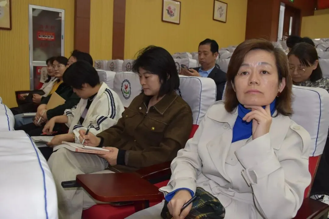 同心话中考,协力扬风帆——利津县初中语文毕业复习研讨会在利津县凤凰实验中学顺利召开 第15张